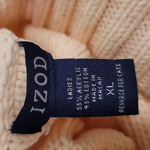 Izod Soft Pale Yellow Turtle Neck Sweater - Picture 8 of 9